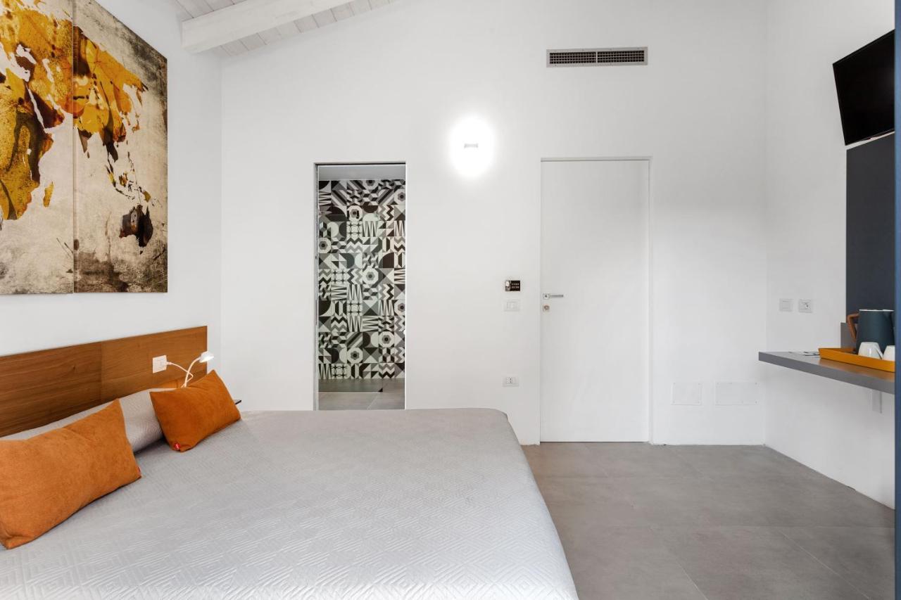 Double D House Bed & Breakfast Олбия Екстериор снимка