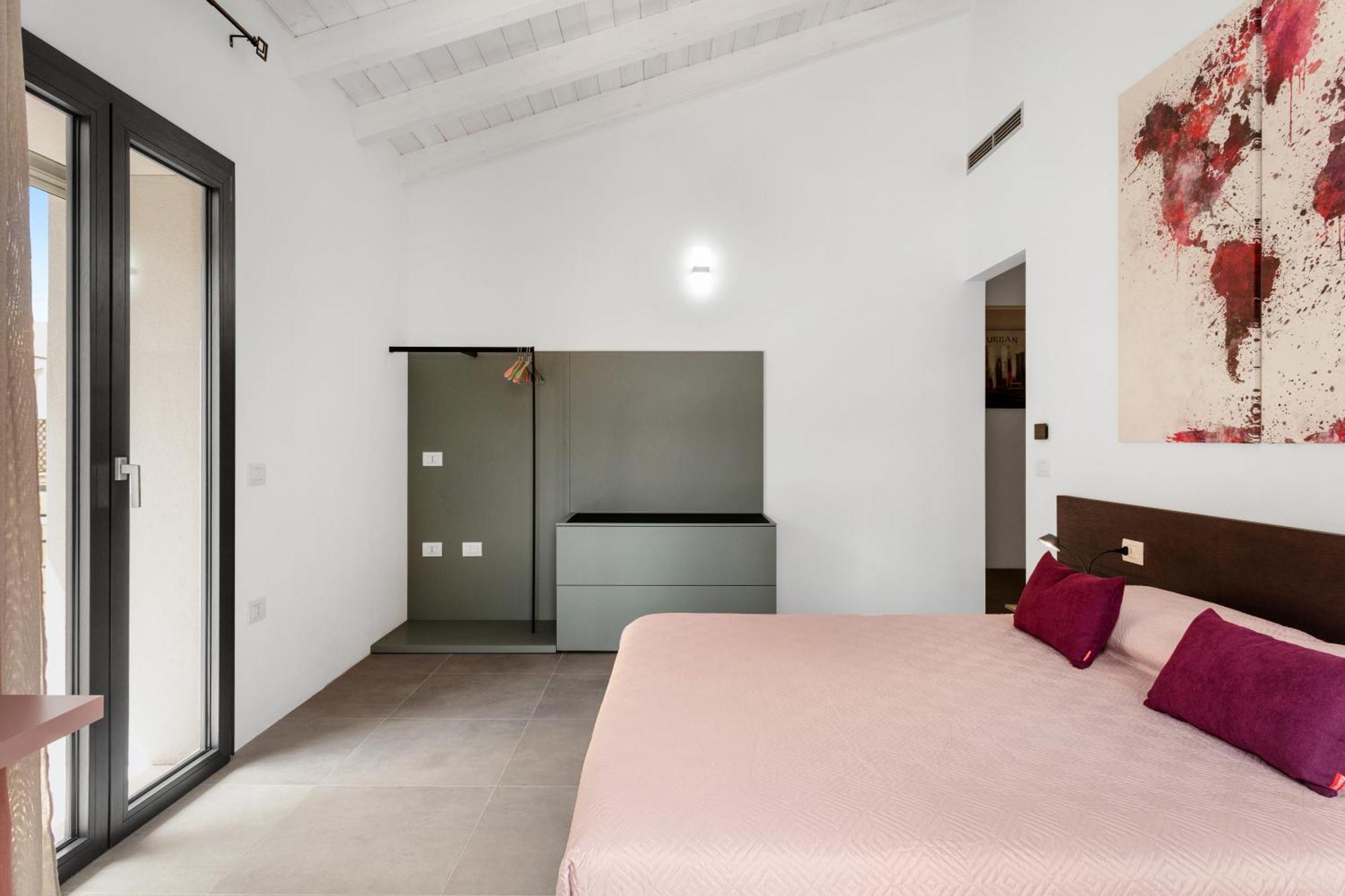 Double D House Bed & Breakfast Олбия Екстериор снимка